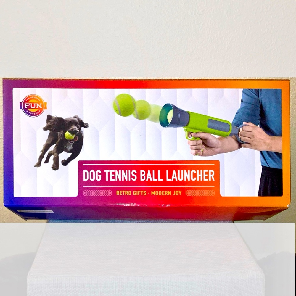 NWT Dog Tennis Ball Launcher